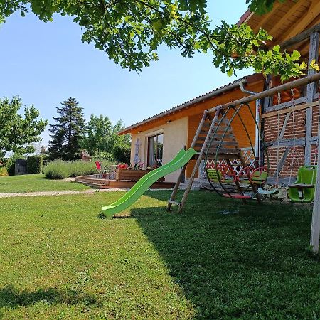 Studio Avec Terrasse Au Calme Jayat Zewnętrze zdjęcie